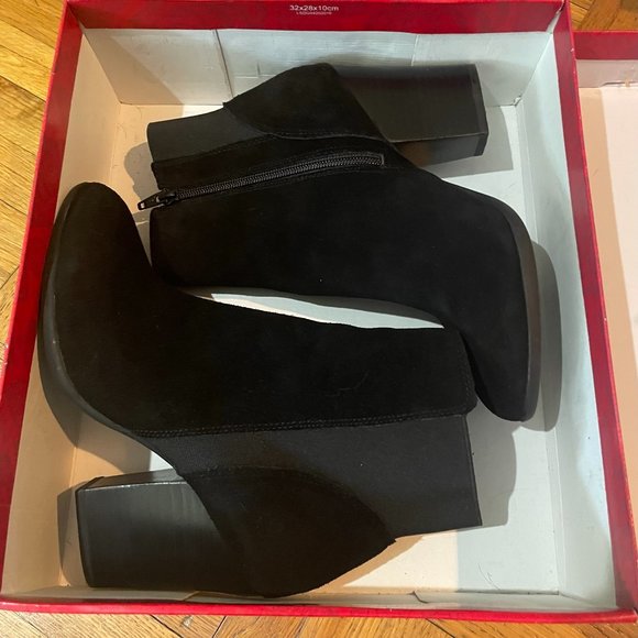 EUC Carlos by Carlos Santana Encore Chelsea Bootie - Picture 4 of 11